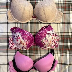 Lot of Bras VS Push-up